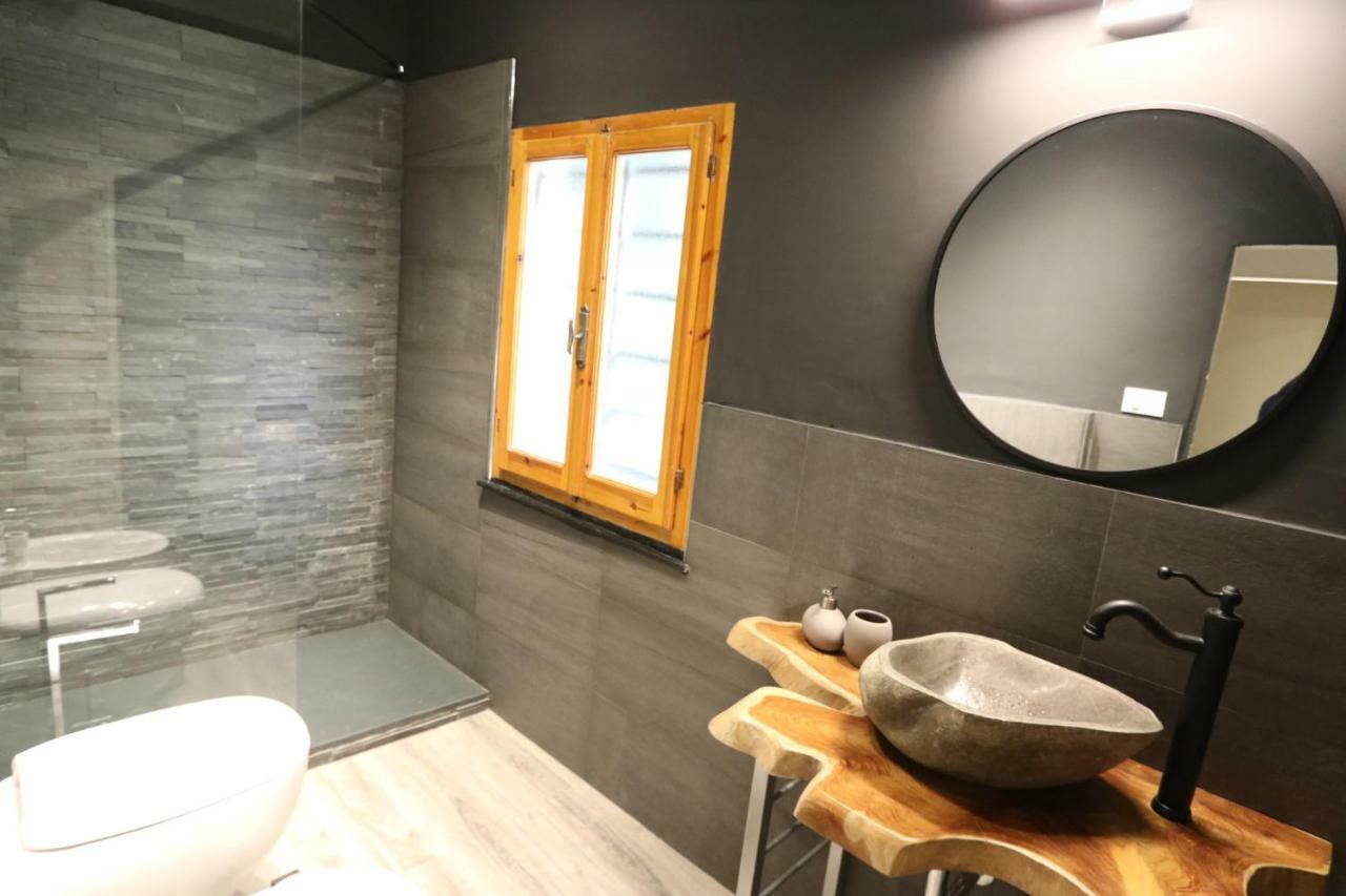 Lovely Apt Really Downtown - Free Private Parking Included! - Генуя Екстер'єр фото